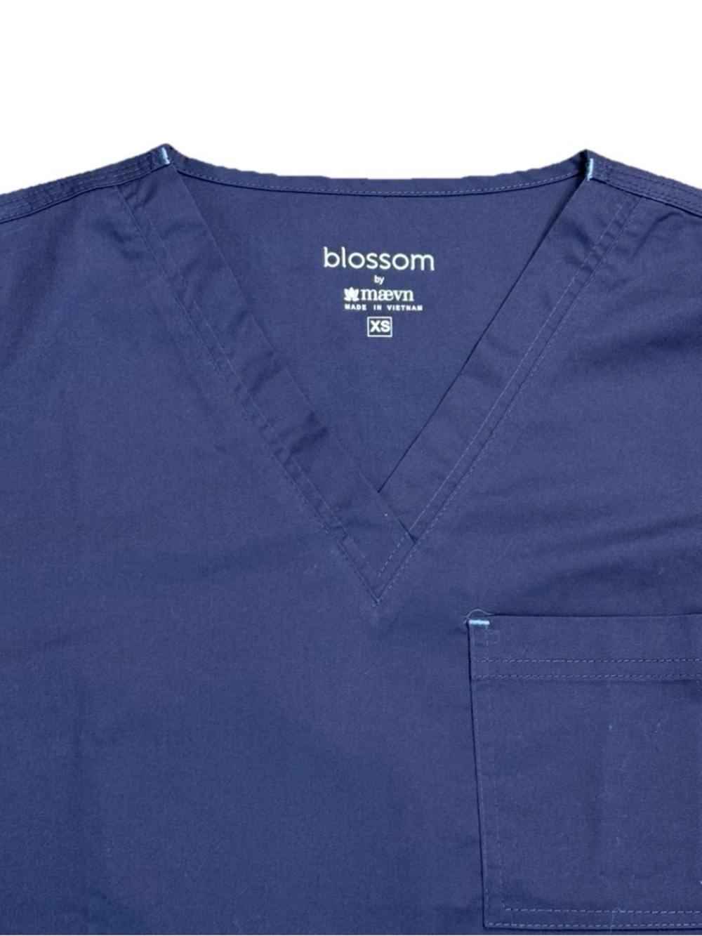 NWT Maevn Scrub Top Women's Size XS Medical 3Pocket V-Neck Relaxed fit Navy Blue - Picture 5 of 5